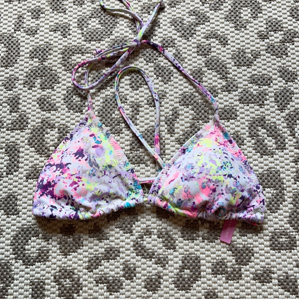 Victoria’s Secret bikini top